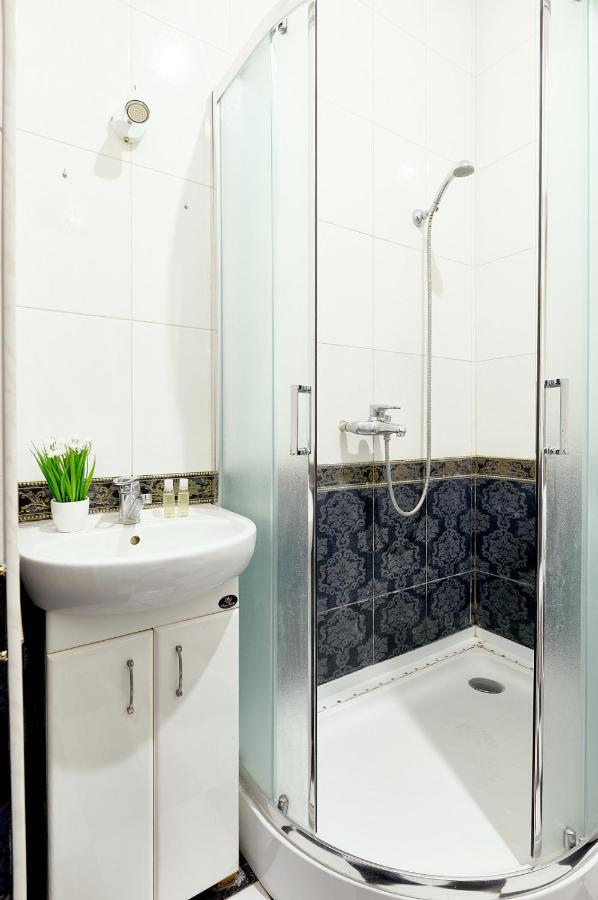 S12-58 Modern Aparthotel With Two 2Bedrooms In Central Kiev - Bessarabska Squere - Gulliver Mall - Olympic Stadium - Palace Of Sports - Saksahanskoho St, 12Б Luaran gambar